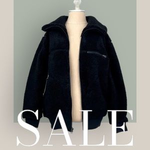 ⬇️Wilfred Aritzia Teddy Jacket Black Fluffy Sherpa Coat